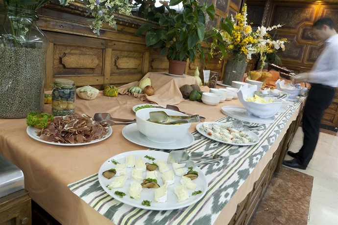 Imagen del bar/restaurante del Hotel Mirador, Palma de Mallorca. Foto 5