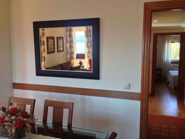 Imagen de la habitación del Hotel Mirador Ria De Bayona. Foto 17