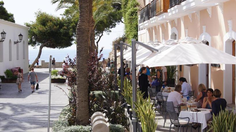 Imagen de los exteriores del Hotel Mirador de Dalt Vila. Foto 7