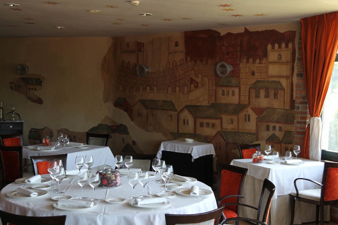 Imagen del bar/restaurante del Hotel Mirador de la Cepada. Foto 5