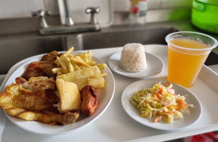 Imagen del bar/restaurante del Hotel Mirador de la Monta&ntilde;a. Foto 4