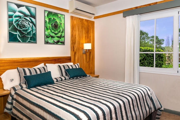 Imagen de la habitación del Hotel Miradores Del Bosque. Foto 3