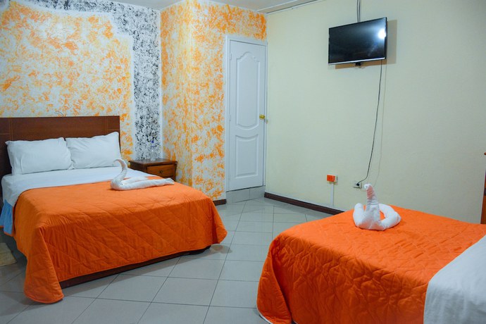 Imagen de la habitación del Hotel Miraflores, Ibarra. Foto 18