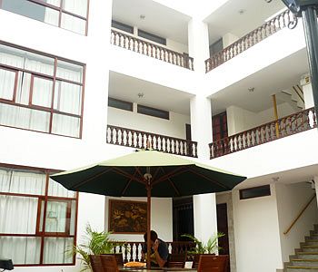Imagen de los exteriores del Hotel Miraflores Lodge. Foto 10