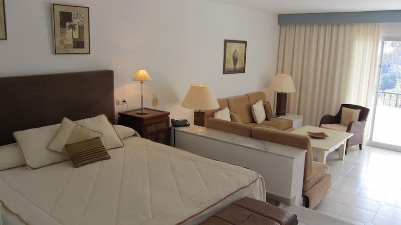 Imagen de la habitación del Hotel Miraflores Resort. Foto 7