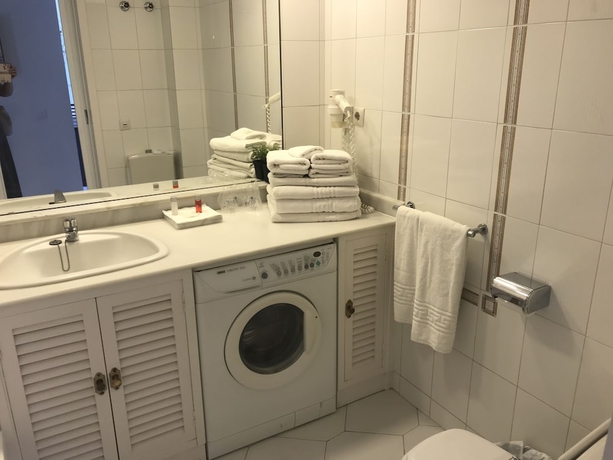 Imagen de la habitación del Hotel Miraflores Resort. Foto 14