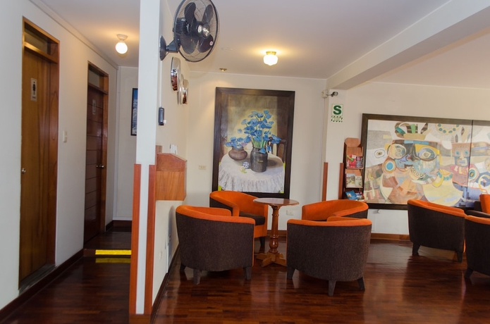 Imagen de los interiores del Hotel Miraflores Suites Centro. Foto 13
