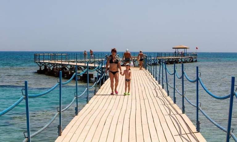 Imagen de los exteriores del Hotel Mirage Bay Resort and Aqua Park. Foto 10