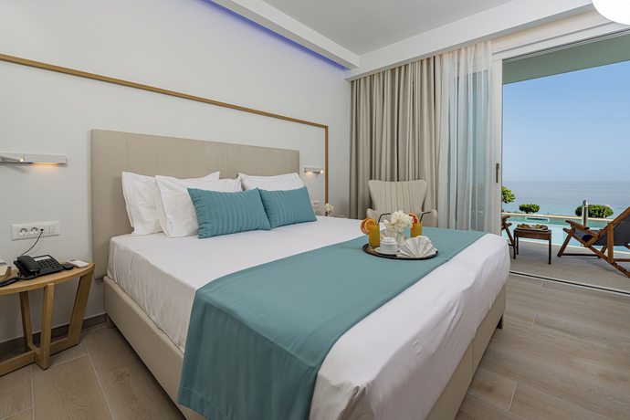 Imagen de la habitación del Hotel Mirage Bleu. Foto 5