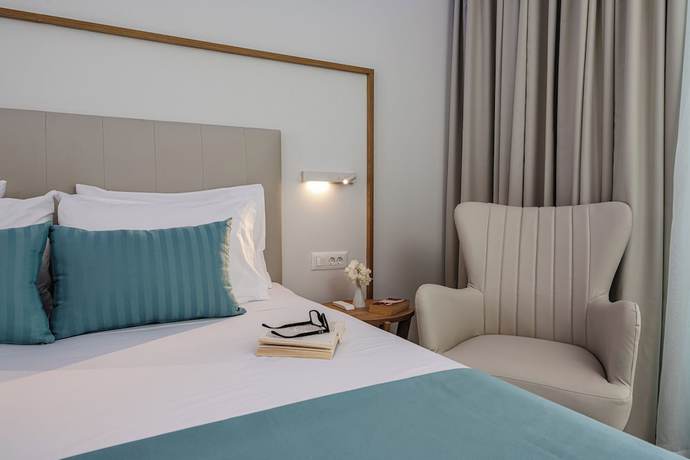 Imagen de la habitación del Hotel Mirage Bleu. Foto 6