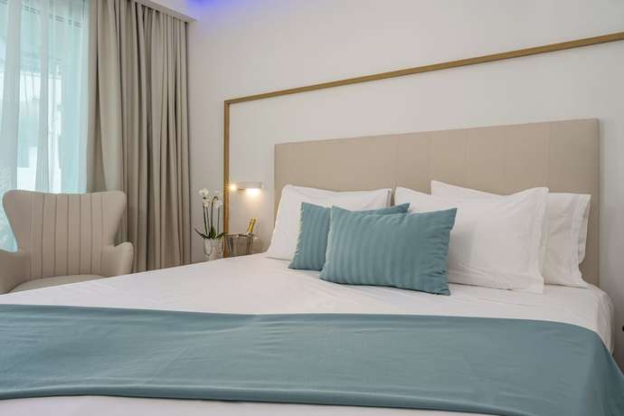 Imagen de la habitación del Hotel Mirage Bleu. Foto 7