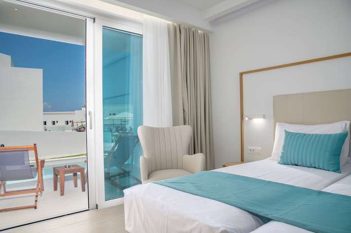 Imagen de la habitación del Hotel Mirage Bleu. Foto 13