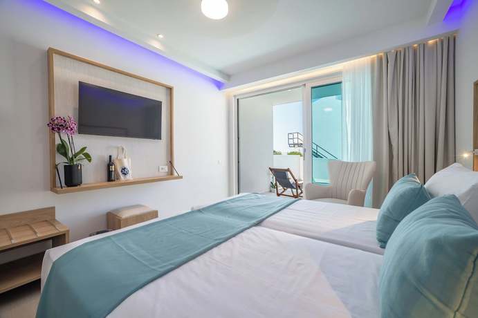 Imagen de la habitación del Hotel Mirage Bleu. Foto 14