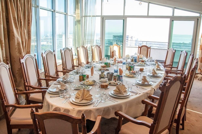 Imagen del bar/restaurante del Hotel Mirage, Burgas Ciudad. Foto 2