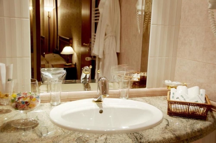 Imagen de la habitación del Hotel Mirage, Burgas Ciudad. Foto 3