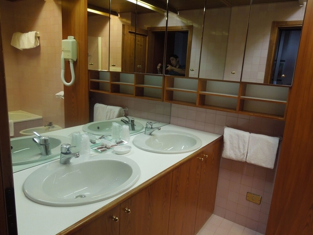 Imagen de la habitación del Hotel Mirage, Cortina d'Ampezzo . Foto 12