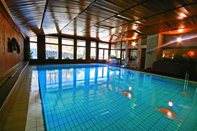 Imagen de la piscina del Hotel Mirage, Cortina d'Ampezzo . Foto 17