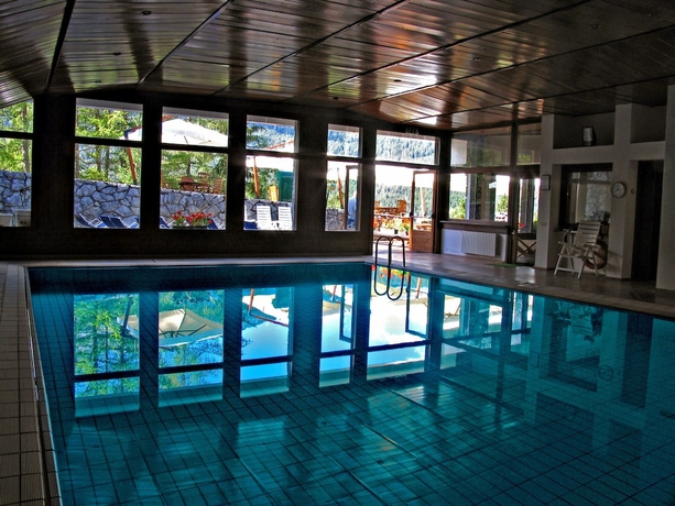 Imagen de la piscina del Hotel Mirage, Cortina d'Ampezzo . Foto 18