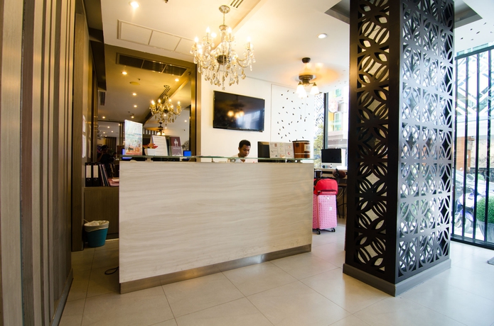 Imagen de los interiores del Hotel Mirage Express Patong Phuket. Foto 13