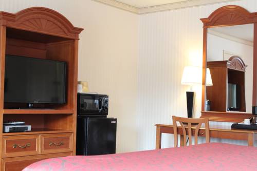 Imagen de la habitación del Hotel Mirage Inn and Suites. Foto 6