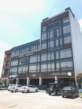 Imagen general del Hotel Mirage, Mohali. Foto 1