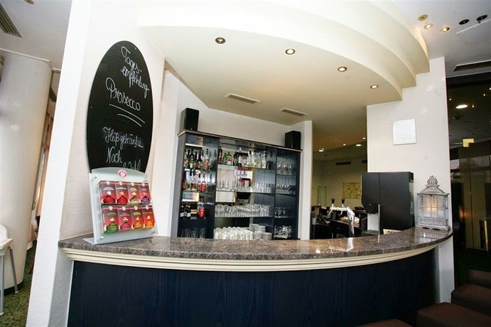 Imagen del bar/restaurante del Hotel Mirage Nichtraucher. Foto 8