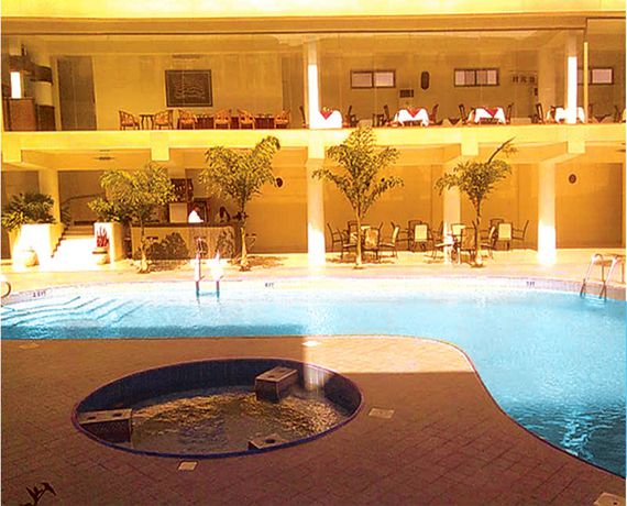 Imagen general del Hotel Mirage Royale. Foto 5
