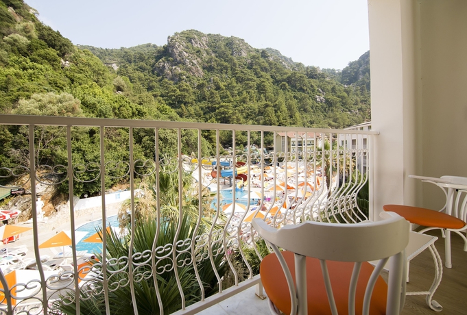 Imagen de la habitación del Hotel Mirage World. Foto 4