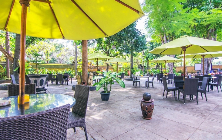 Imagen del bar/restaurante del Hotel Mirah. Foto 6