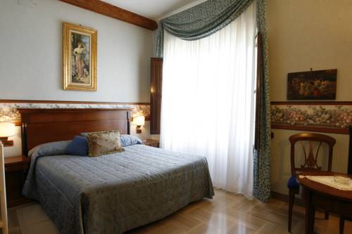 Imagen de la habitación del Hotel Miralago, Ariccia. Foto 12
