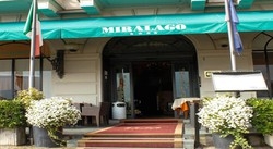 Imagen de los exteriores del Hotel Miralago. Foto 8