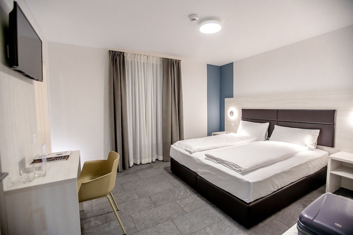 Imagen de la habitación del Hotel Miralago Locarno Easy Rooms. Foto 1