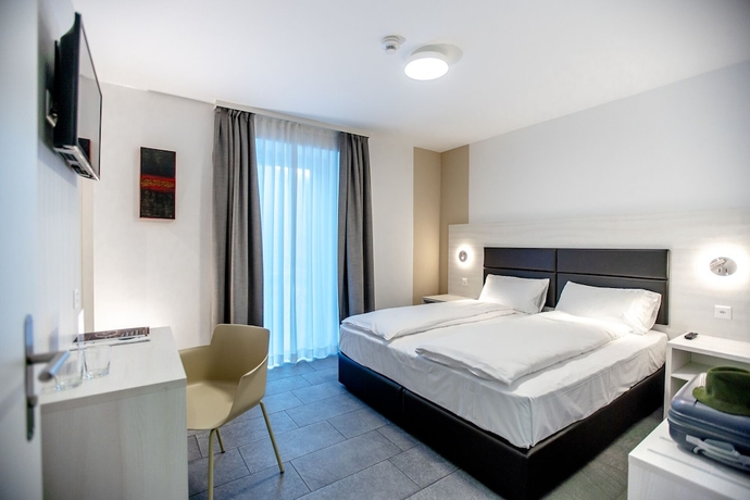 Imagen de la habitación del Hotel Miralago Locarno Easy Rooms. Foto 3