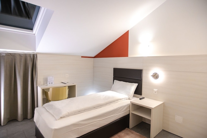 Imagen de la habitación del Hotel Miralago Locarno Easy Rooms. Foto 7