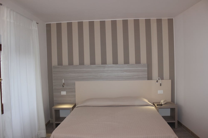 Imagen de la habitación del Hotel Miralago, Tremosine sul Garda. Foto 6