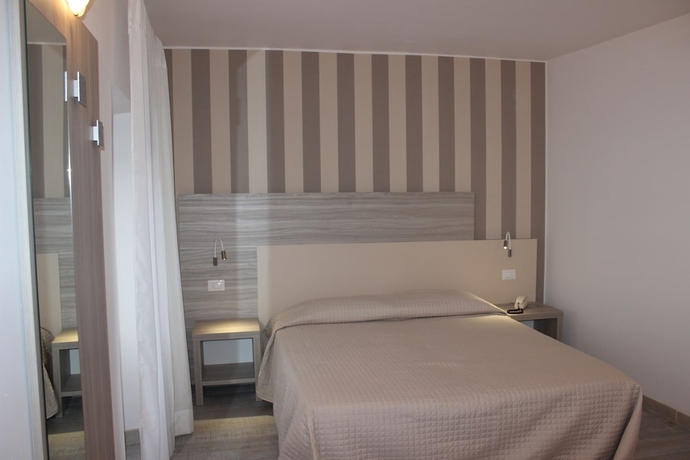 Imagen de la habitación del Hotel Miralago, Tremosine sul Garda. Foto 8