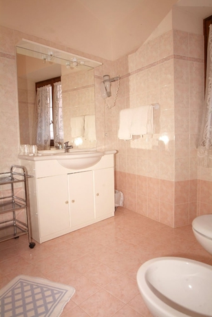 Imagen de la habitación del Hotel Miralago, Tremosine sul Garda. Foto 12