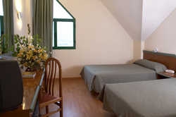 Imagen de la habitación del Hotel Miralcampo. Foto 6