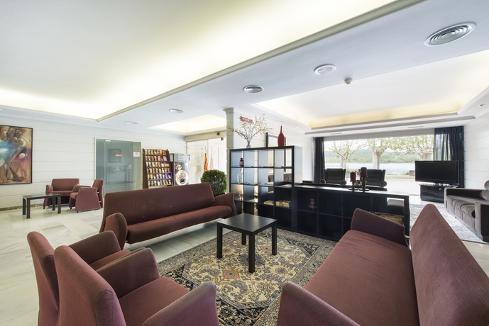 Imagen de los interiores del Hotel Mirallac. Foto 14