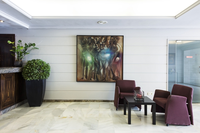 Imagen de los interiores del Hotel Mirallac. Foto 15