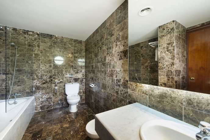 Imagen de la habitación del Hotel Mirallac. Foto 7