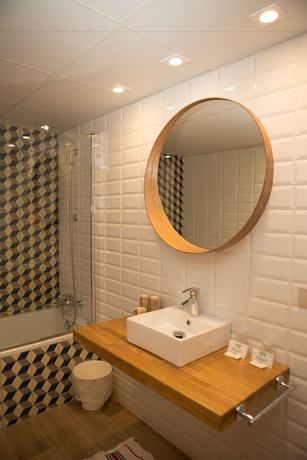 Imagen de la habitación del Hotel Miralles. Foto 9