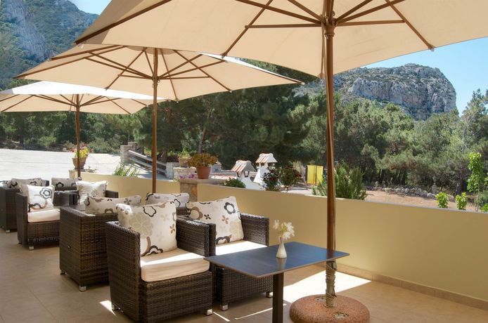 Imagen de los exteriores del Hotel Miraluna. Foto 13