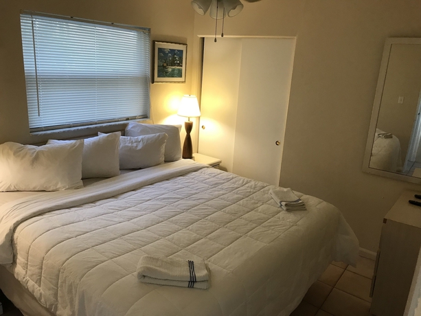 Imagen de la habitación del Hotel Miramar Beach Resort. Foto 10