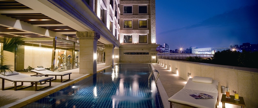 Imagen de la piscina del Hotel Miramar Garden Taipei. Foto 15