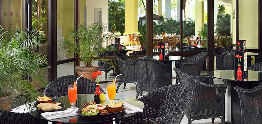 Imagen del bar/restaurante del Hotel Miramar Habana. Foto 2