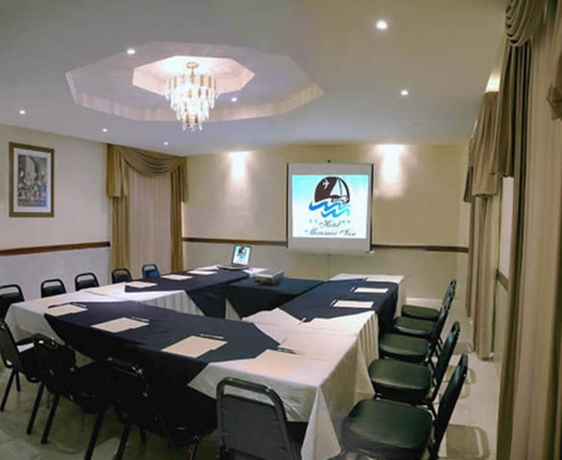 Imagen de los interiores del Hotel Miramar Inn. Foto 14