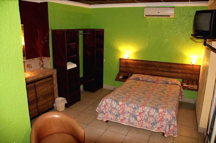Imagen de la habitación del Hotel Miramar, La Paz. Foto 16