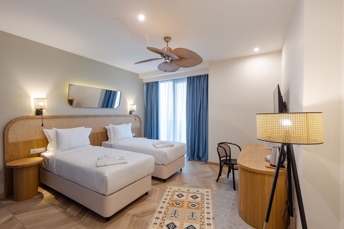 Imagen de la habitación del Hotel Miramar Luxury Residences. Foto 6