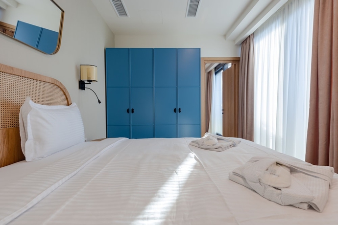 Imagen de la habitación del Hotel Miramar Luxury Residences. Foto 8